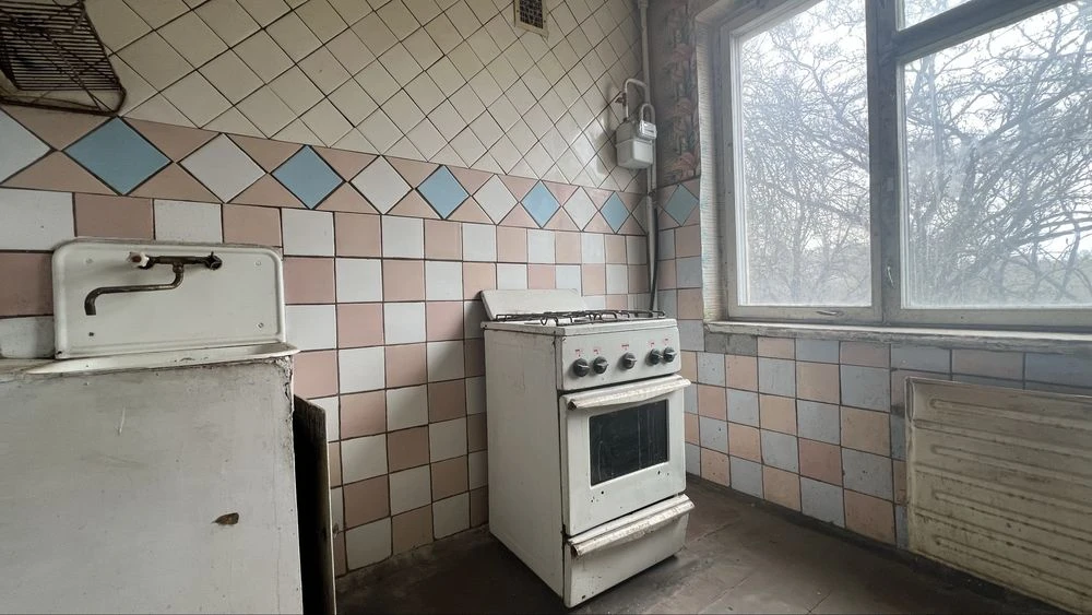 Продається 4-кімнатна квартира на вул. Пугачова