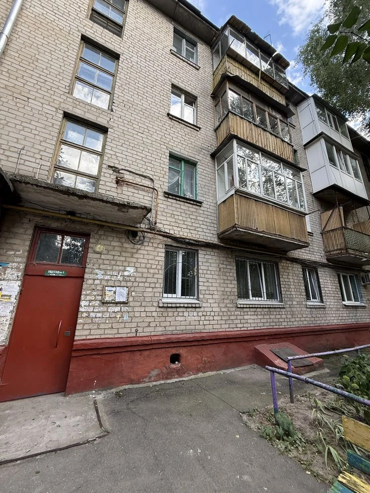 Продам 3 кімнатну квартиру на Гвардійській , поруч 18 школа
