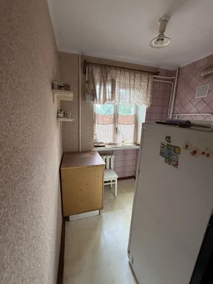 Продам 3 кімнатну квартиру на Гвардійській , поруч 18 школа