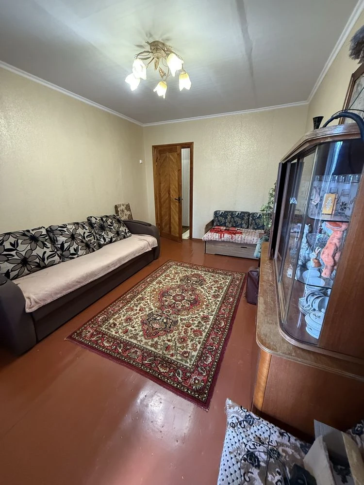 Продам 3 кімнатну квартиру на Гвардійській , поруч 18 школа