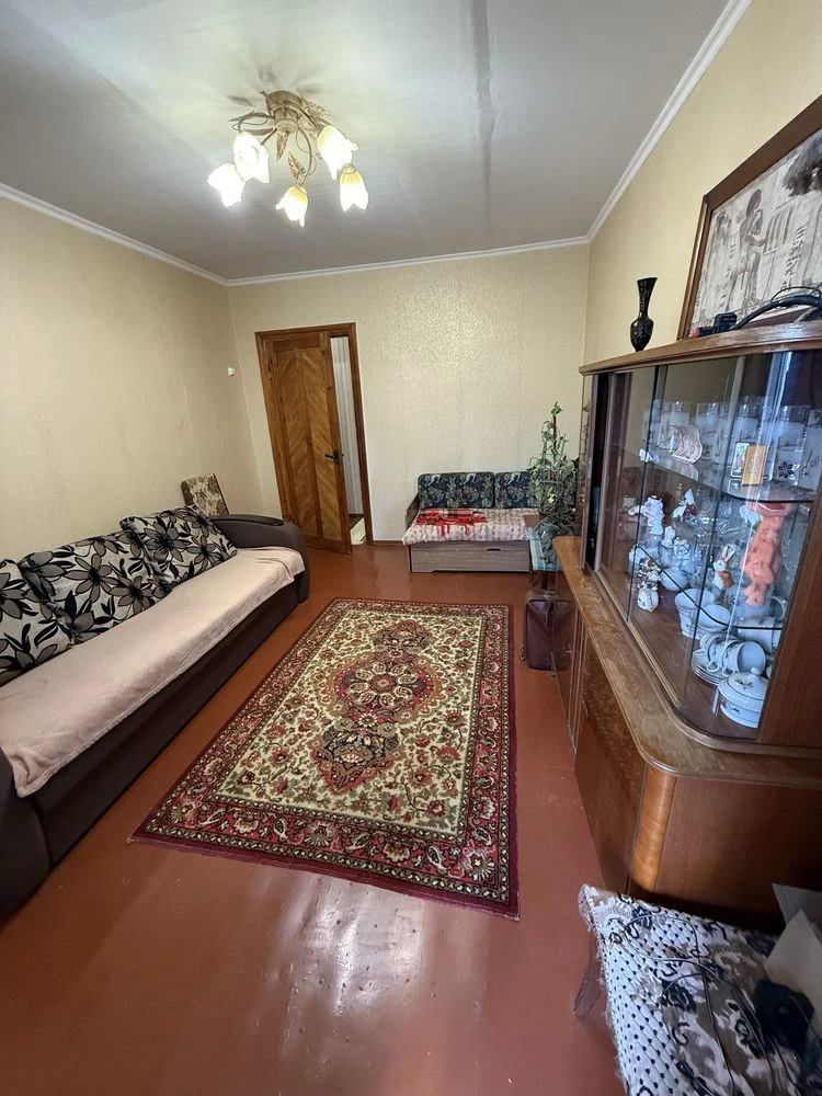Продам 3 кімнатну квартиру на Гвардійській , поруч 18 школа