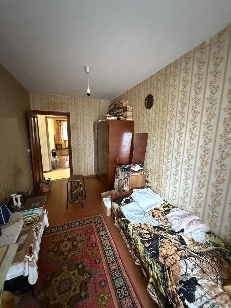 Продам 3 кімнатну квартиру на Гвардійській , поруч 18 школа