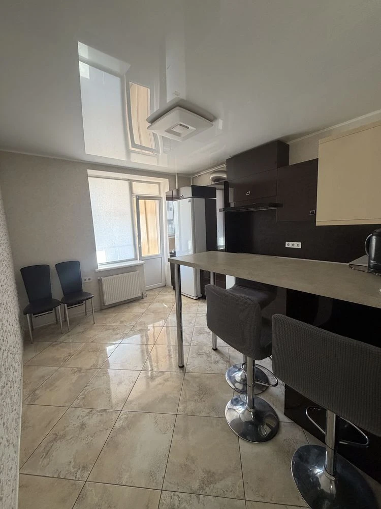 Продам 2 кімнатну квартиру в новобудові. Центр
