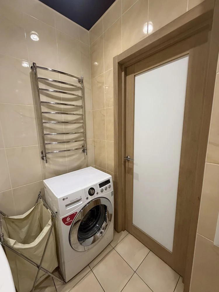 Продам 2 кімнатну квартиру в новобудові. Центр