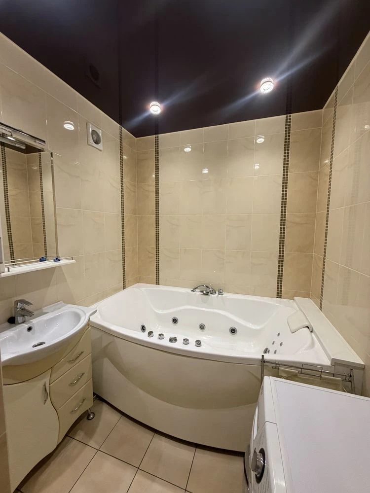 Продам 2 кімнатну квартиру в новобудові. Центр