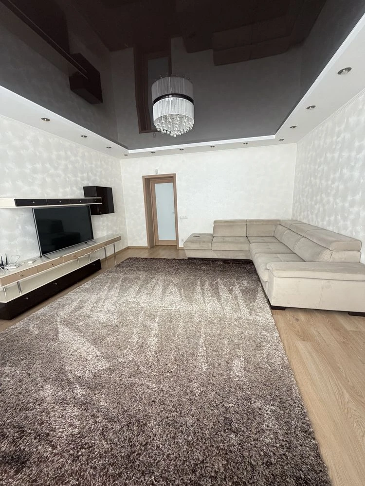 Продам 2 кімнатну квартиру в новобудові. Центр