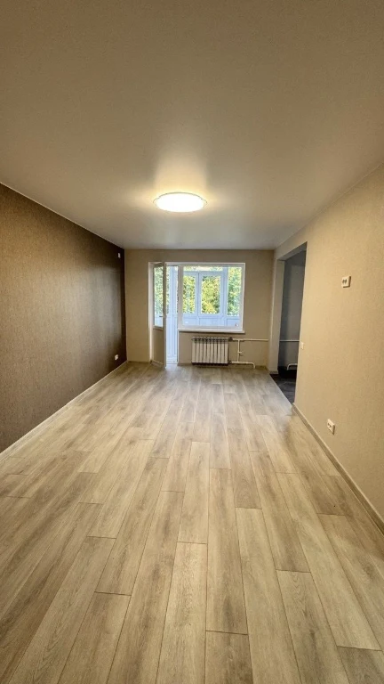 Продаж 2х-кімн квартири,  45 кв.м, з ремонтом, не кутова, 5/