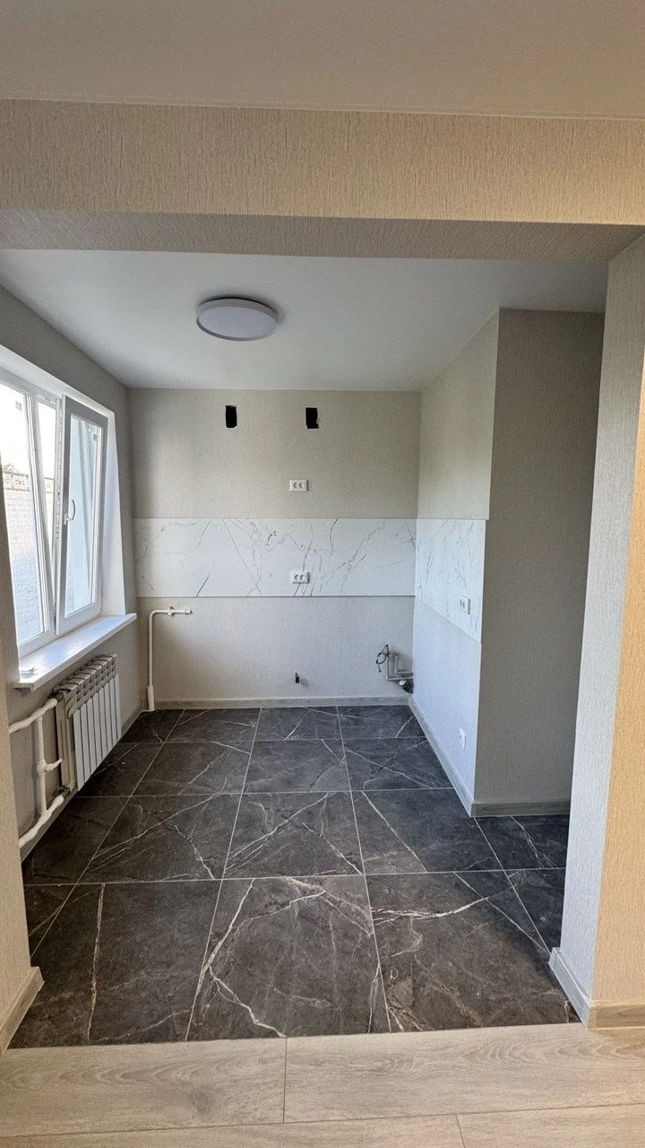Продаж 2х-кімн квартири,  45 кв.м, з ремонтом, не кутова, 5/