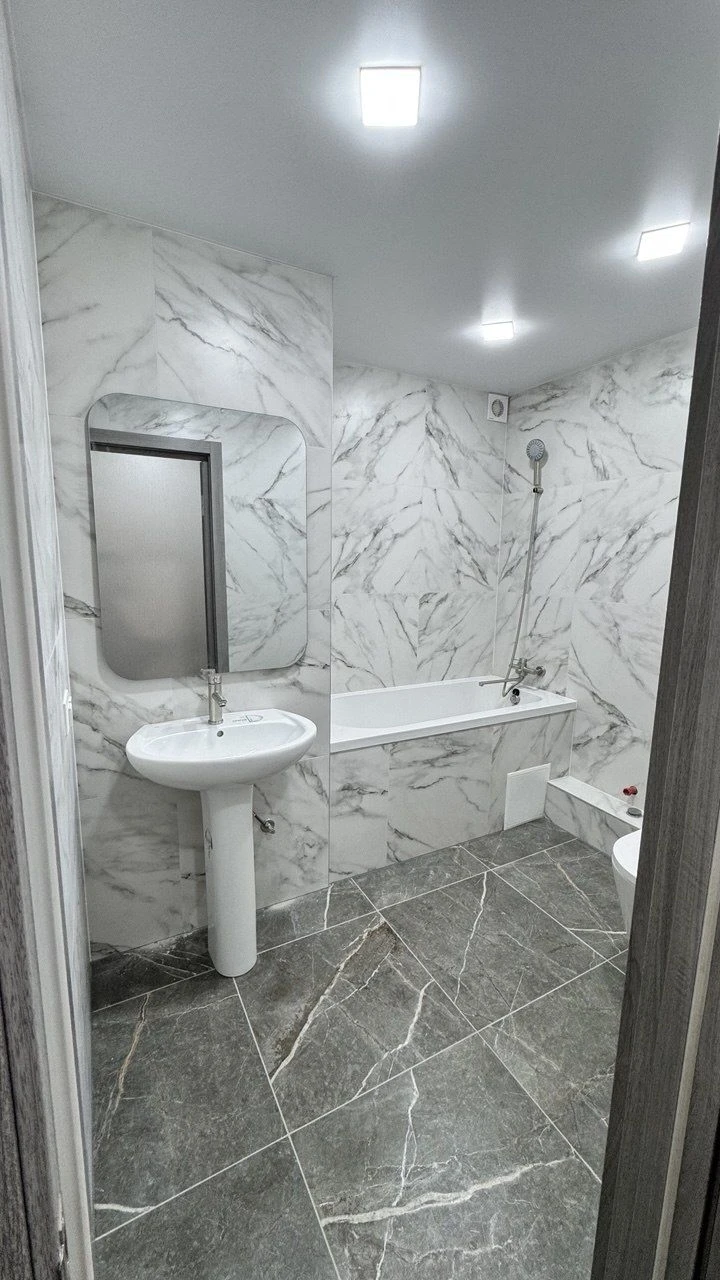 Продаж 2х-кімн квартири,  45 кв.м, з ремонтом, не кутова, 5/