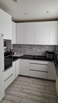 Продам 2 х кімн квартиру вул. Першотравнева, СЕРТИФІКАТ