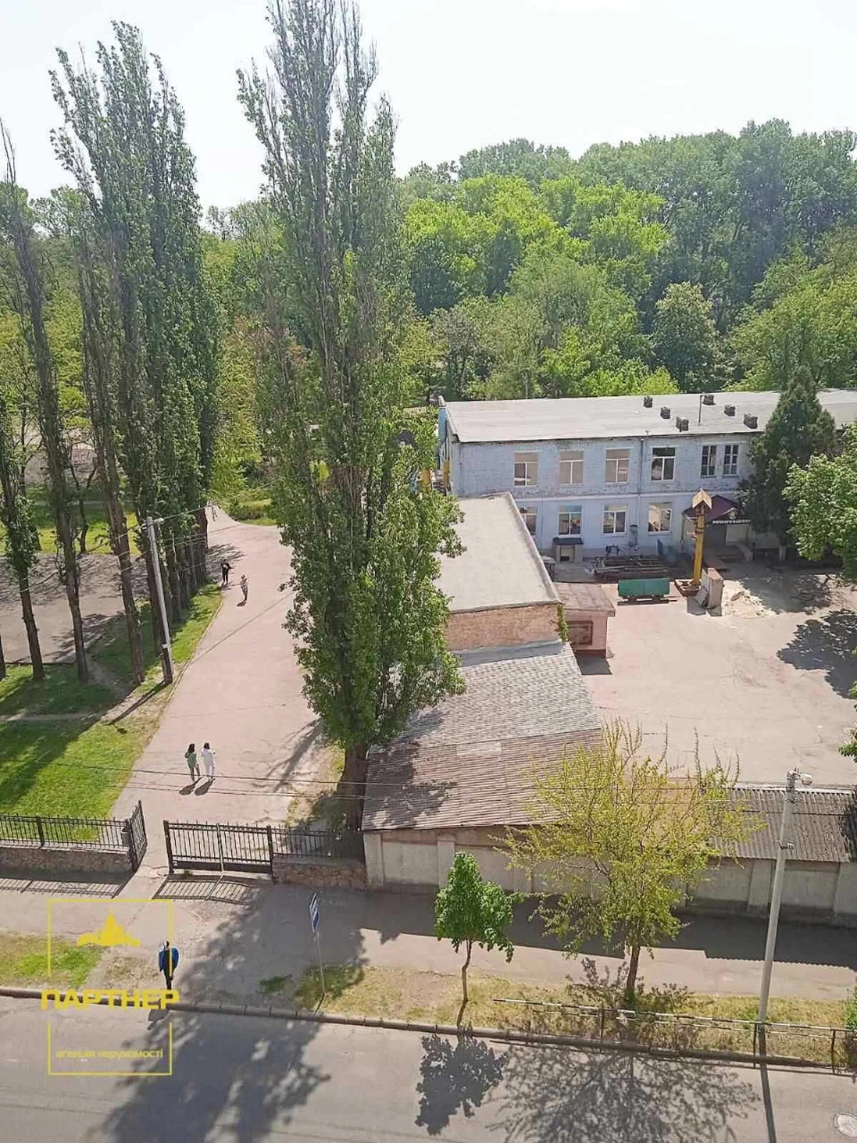 Продаж 3-х кімнатної квартири Кременчук   поряд  із міським