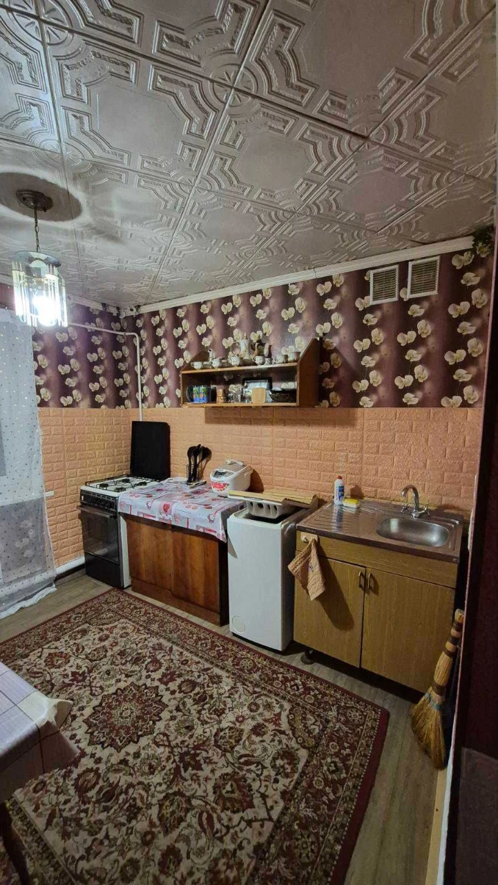 Продам однокімнатну квартиру на Молодіжному