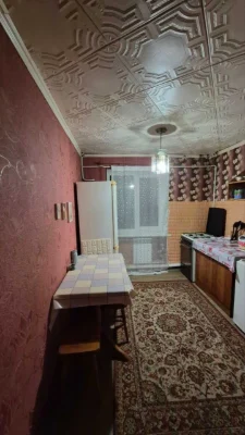 Продам однокімнатну квартиру на Молодіжному