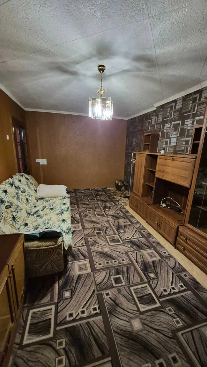 Продам однокімнатну квартиру на Молодіжному