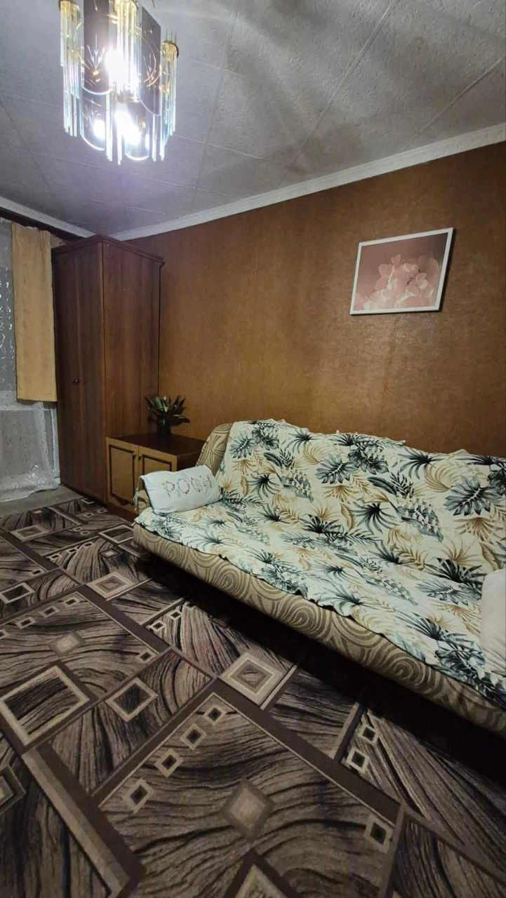 Продам однокімнатну квартиру на Молодіжному