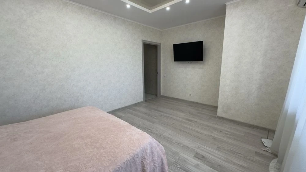 Продам 2-кімн.кв. по вул. І. Сердюка за Розеткою, центр
