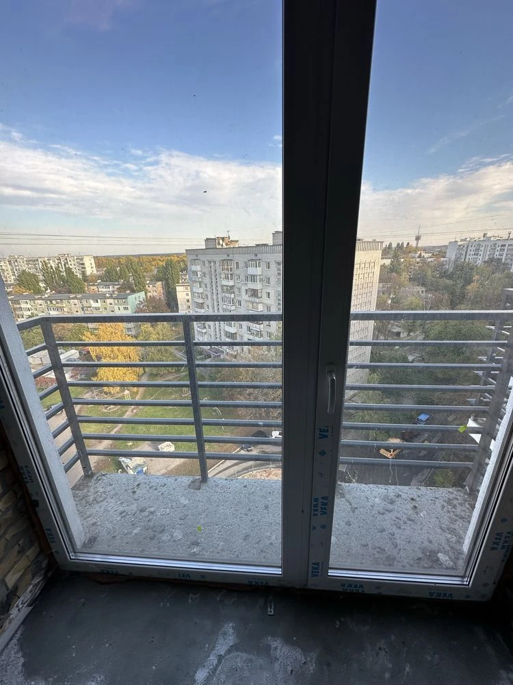 Продаж 2 кімнатної новобудови 68 метрів 8 поверх заселений б