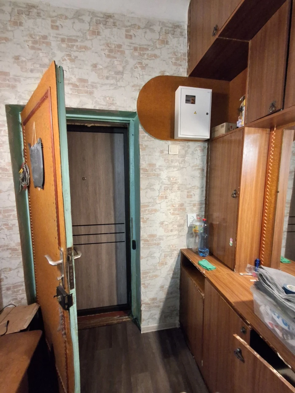 Пропонуеться на продаж чотирьохкімнатна  квартира у  Крюкові