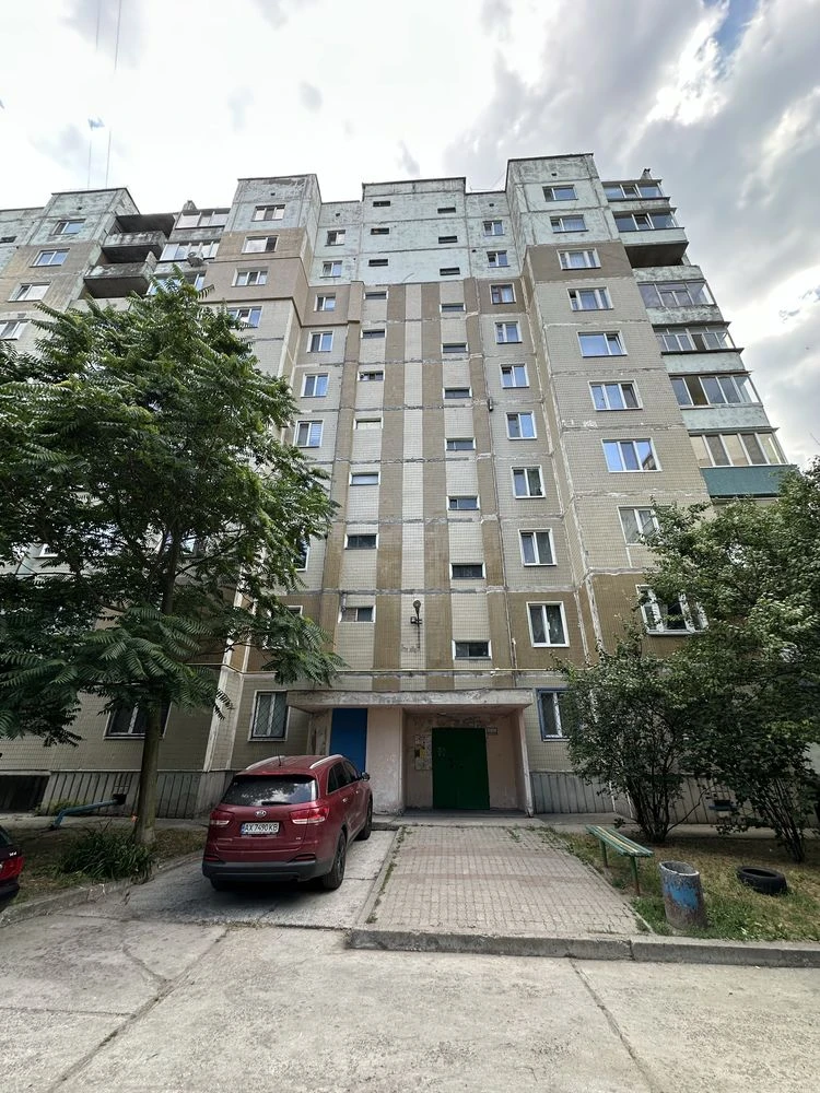 Продаж 3 кімнтаної 70 метрів,  Молодіжний , 297 квартал, 7/9