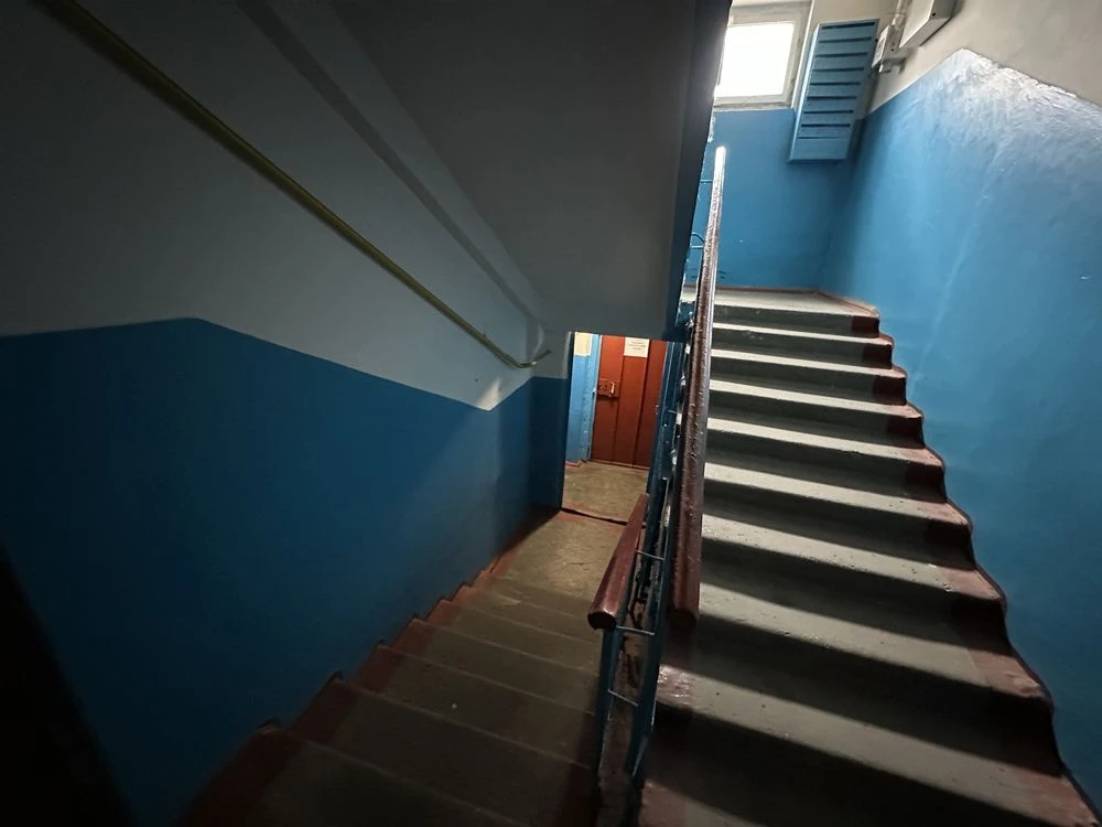 Продаж 2 кімнатної квартири 1 поверх (можливо під офіс), скв