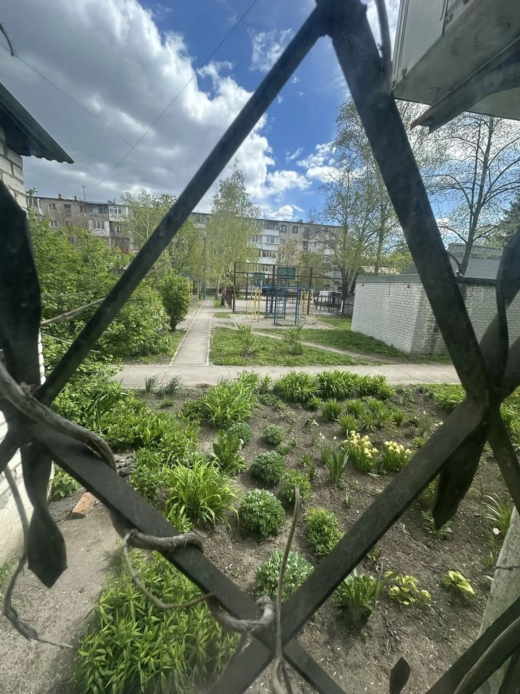 Продаж 2 кімнатної квартири 1 поверх (можливо під офіс), скв