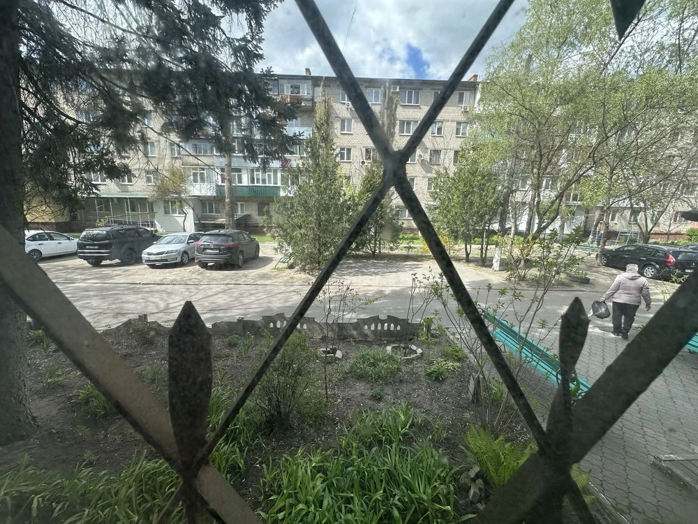 Продаж 2 кімнатної квартири 1 поверх (можливо під офіс), скв
