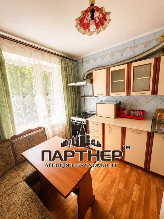 Продаж двокімнатної квартири в Крюкові