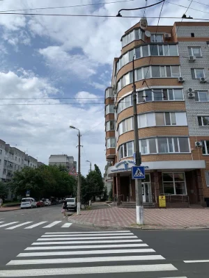 Продаж двоповерхової квартири з видом на Дніпро