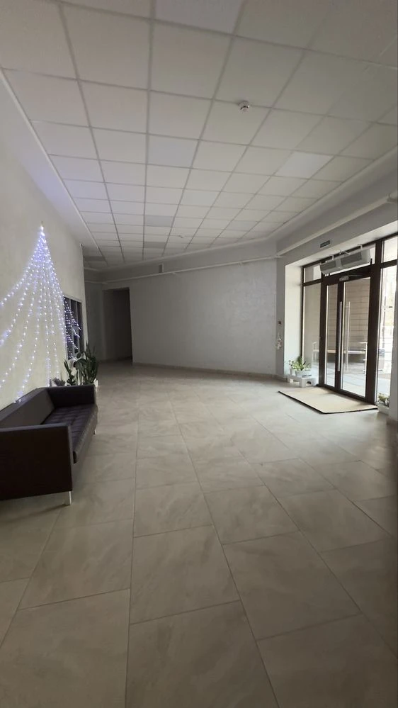 Продаж 3 кмн кв, пл. Перемоги, б.1