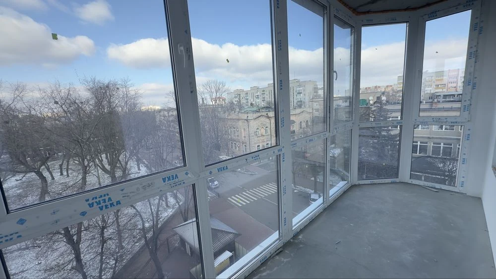 Продаж 3 кмн кв, пл. Перемоги, б.1