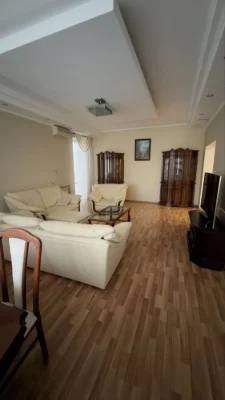 Елітна 4-кімнатна квартира в будинку біля Придніпровського п