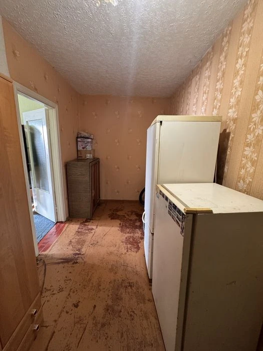 Продається 2к 65 кв.м. 2 пов. вул.Камʼянецька 259/1 Торг