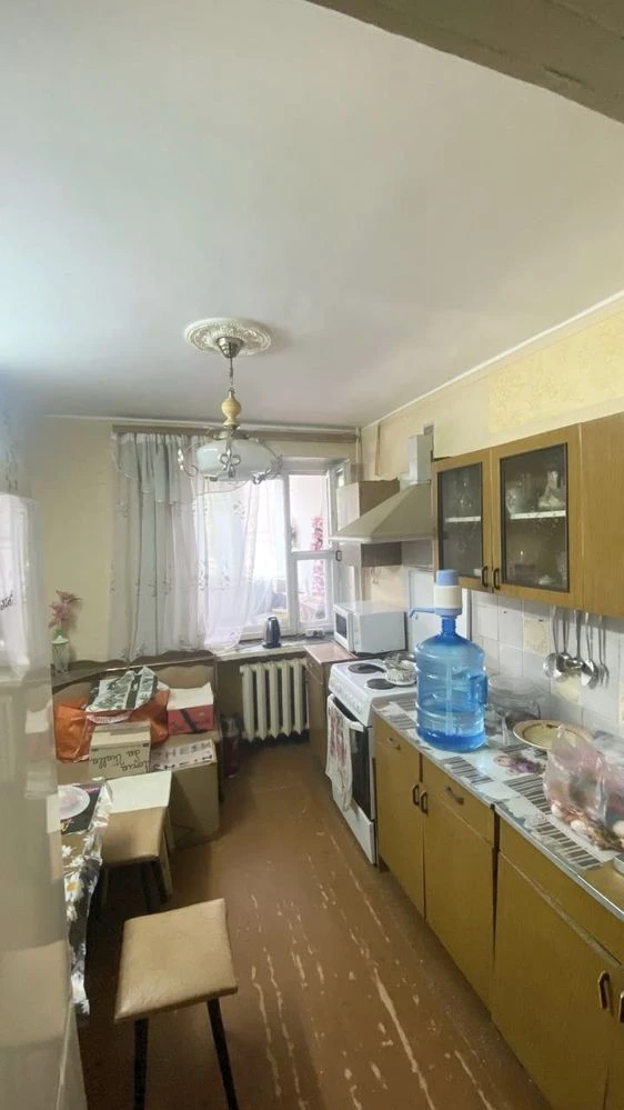 Продаж 1о кімнатної квартири в Центрі біля річкового вокзалу