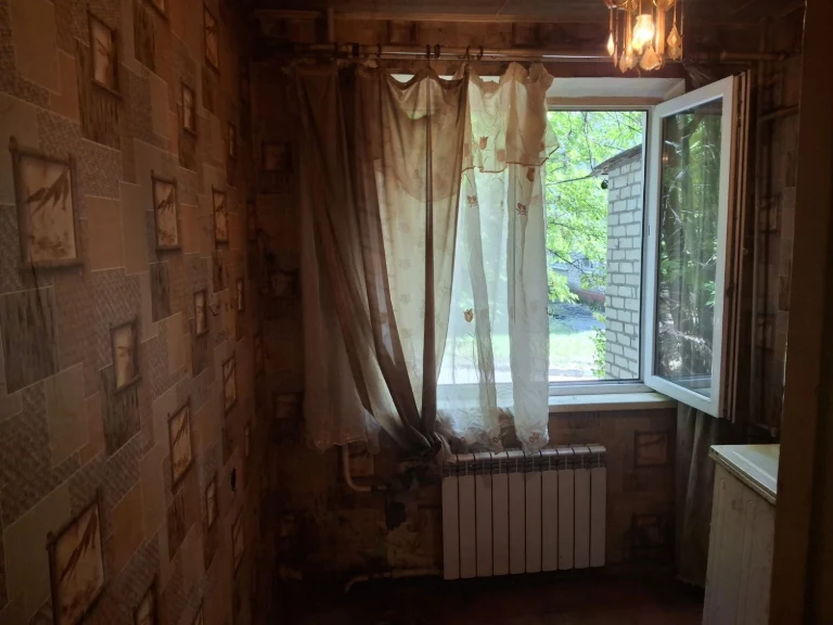 Продам квартиру под Ваш  ремонт