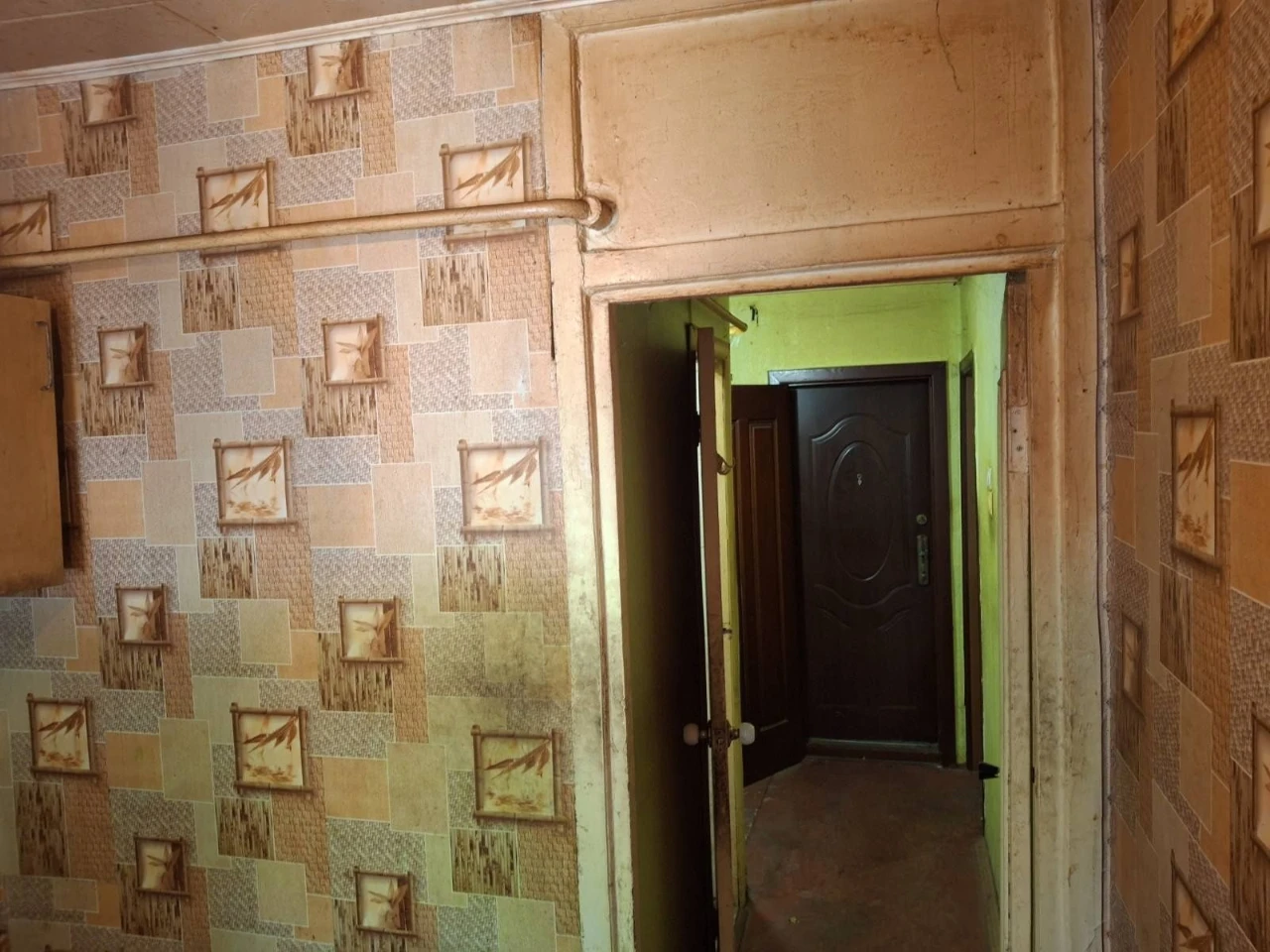 Продам квартиру под Ваш  ремонт