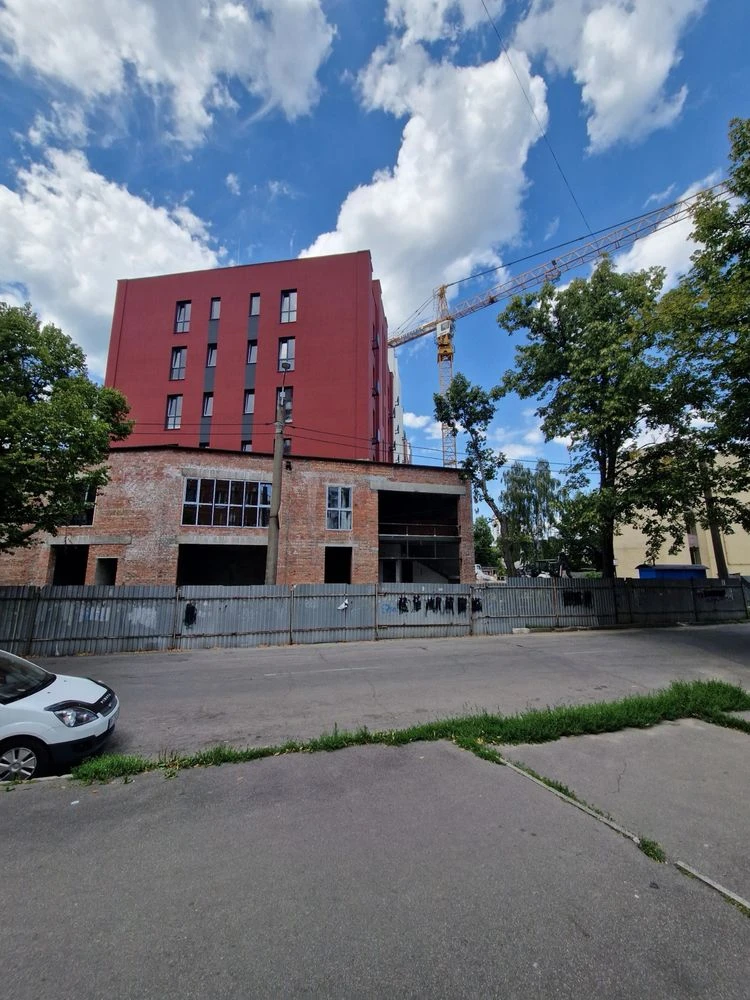 Встигніть забронювати! Новобудова в центрі міста.