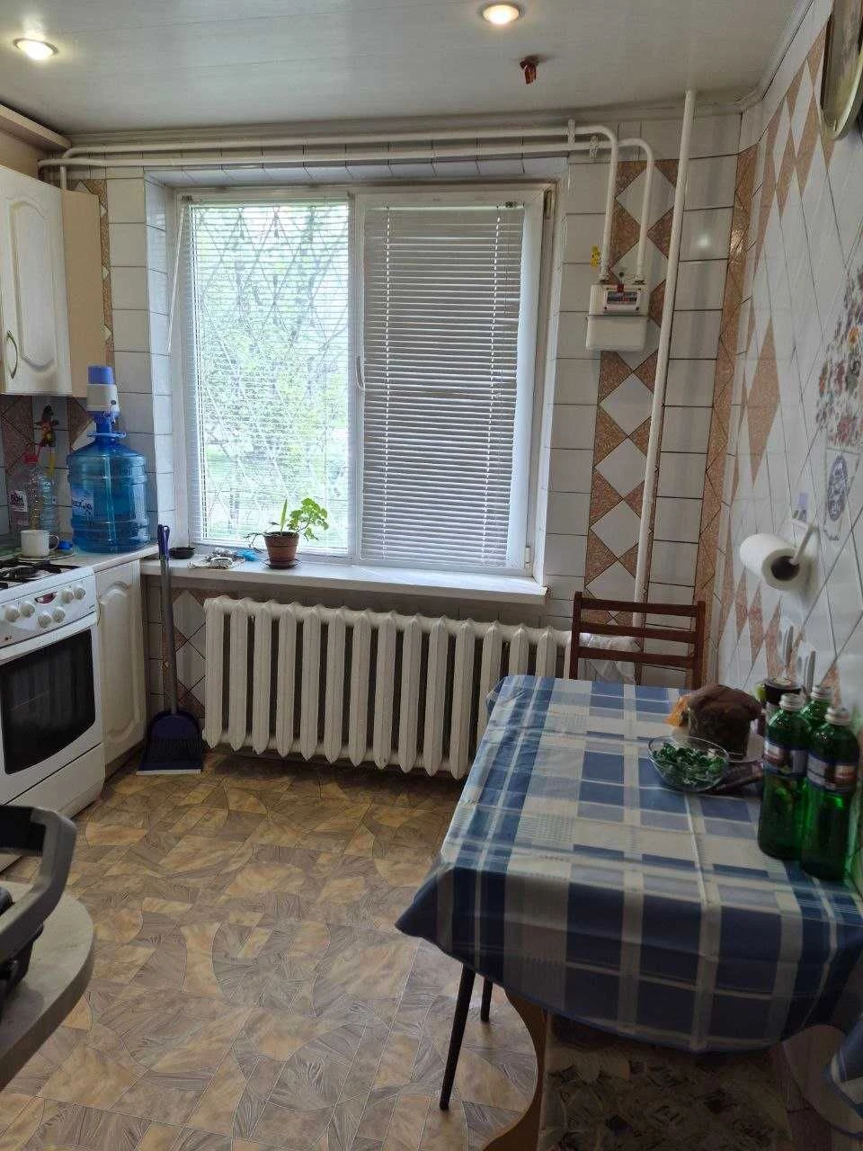 Продам 3 кімн. квартиру на Раківці. 1/9 блоч. Ремонт. 43000.