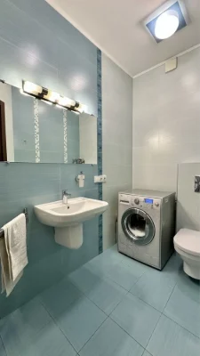 Продаж 4 кімн кв, центр міств, паркова зона, 159 кв м, паркі