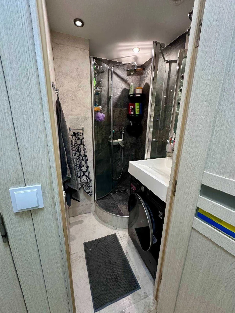 3-кімнатна квартира в центрі з дизайнерським ремонтом