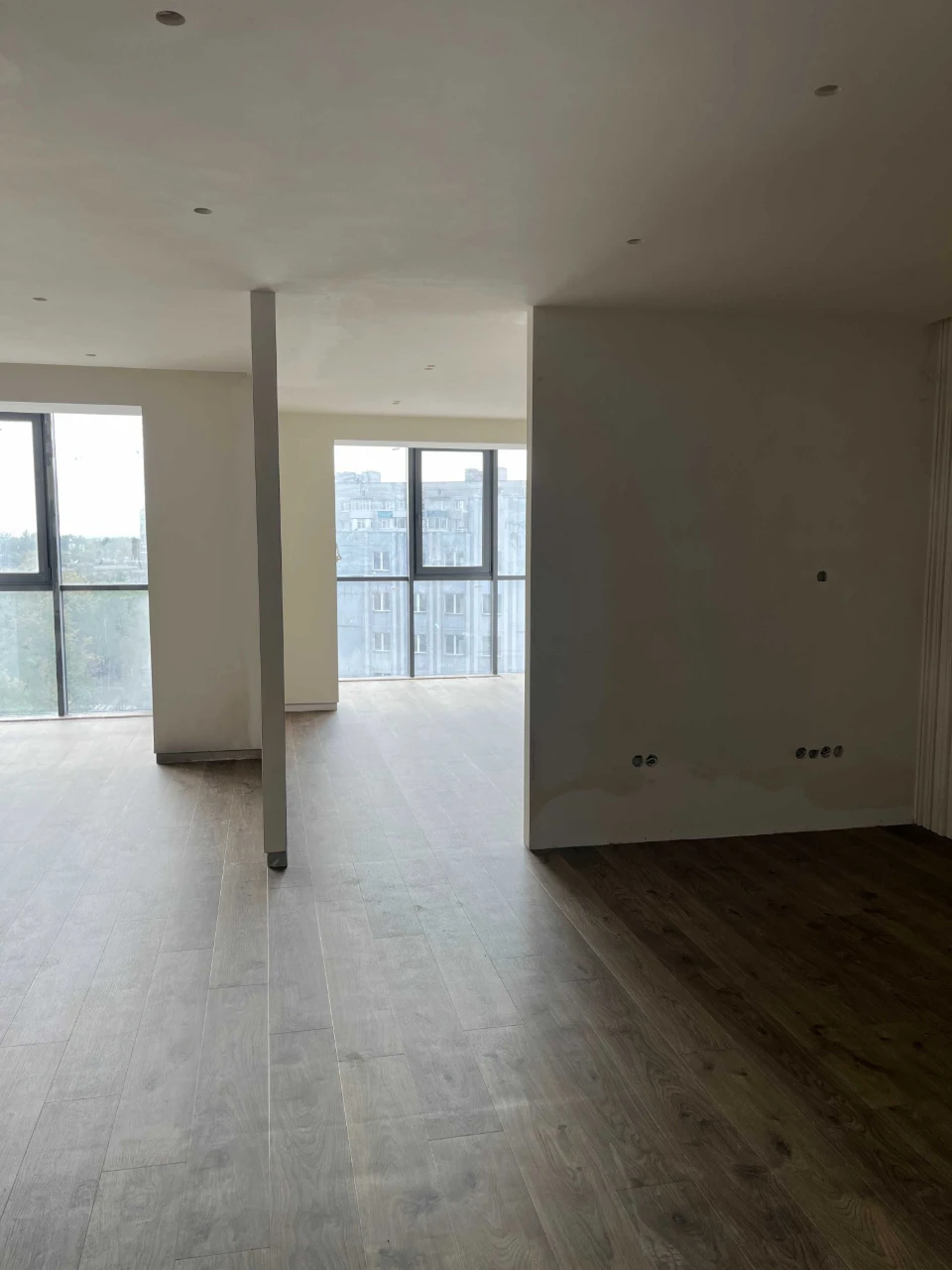 Продається простора 1-кімнатна квартира 63 м² у ЖК Oasis 1 (