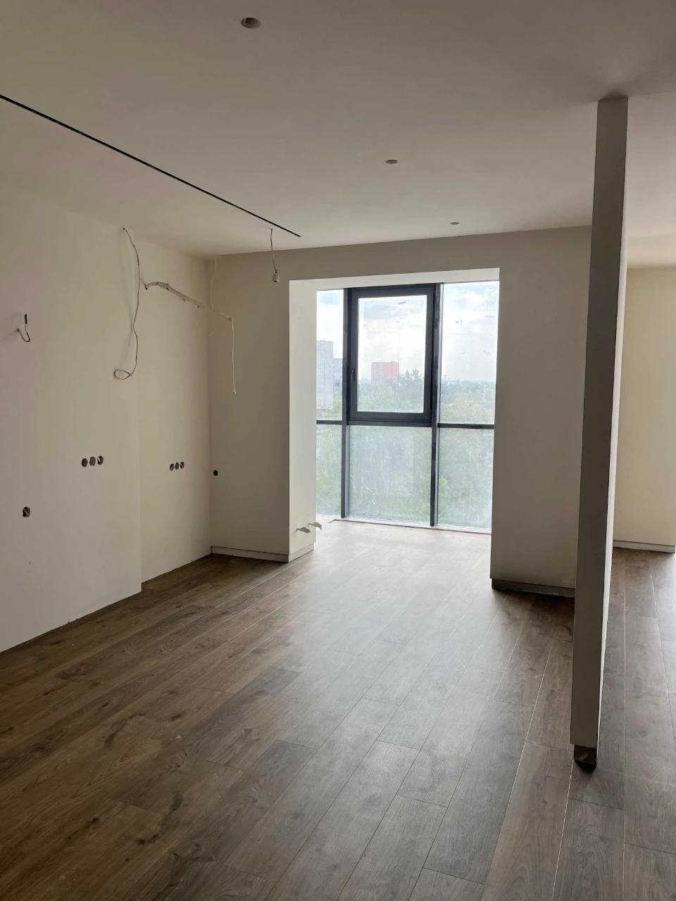 Продається простора 1-кімнатна квартира 63 м² у ЖК Oasis 1 (