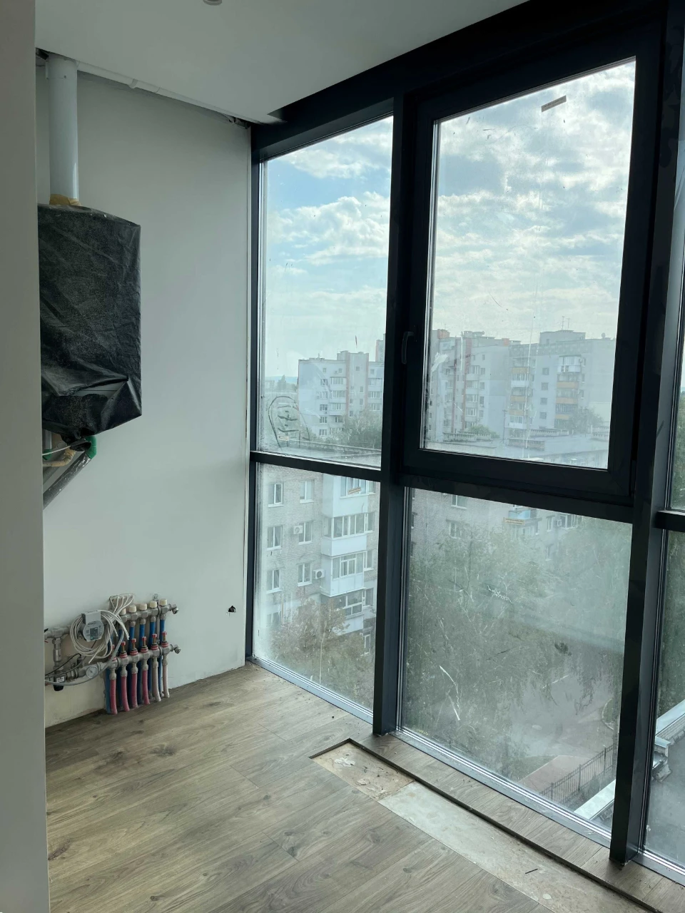 Продається простора 1-кімнатна квартира 63 м² у ЖК Oasis 1 (