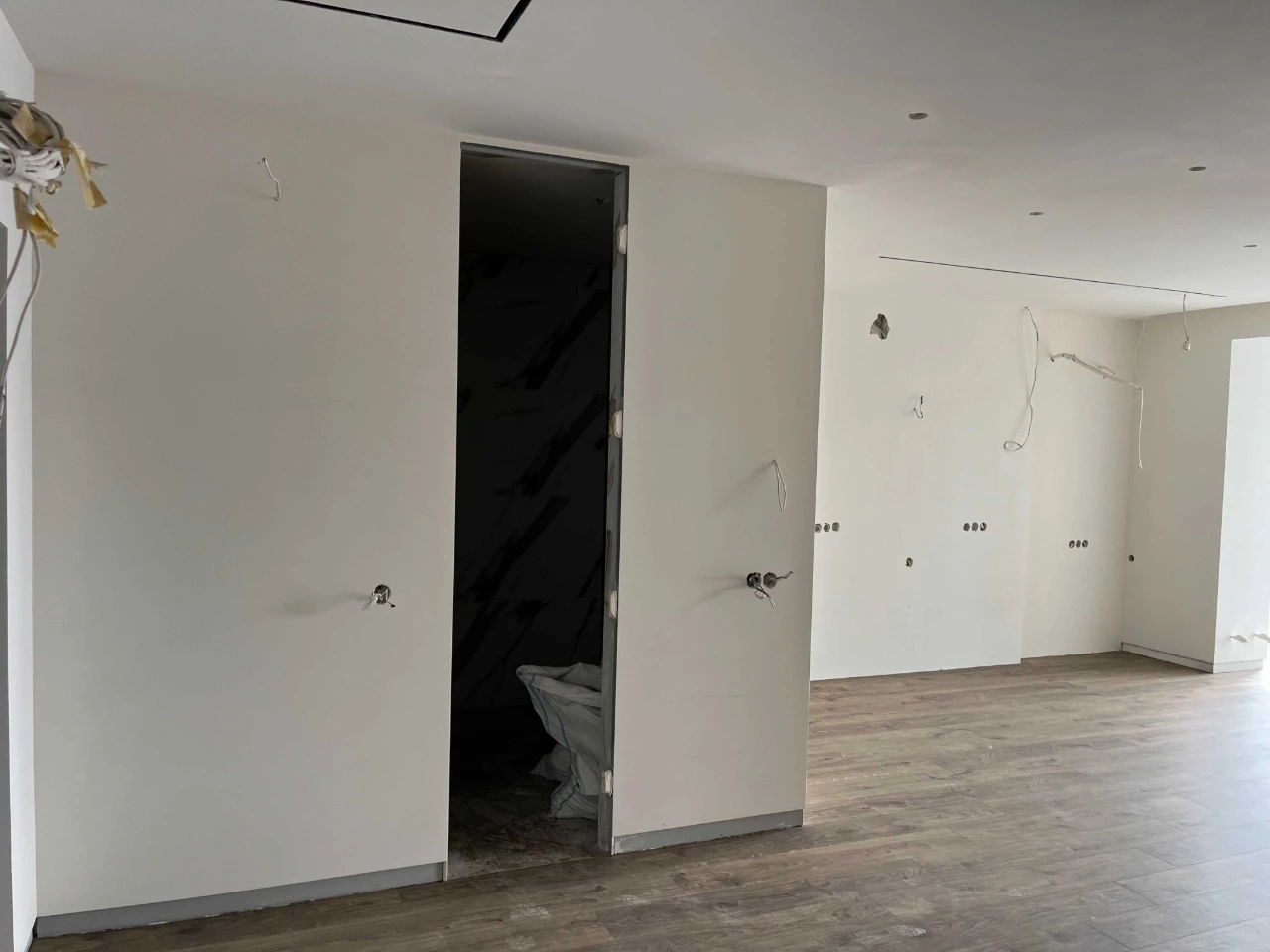 Продається простора 1-кімнатна квартира 63 м² у ЖК Oasis 1 (