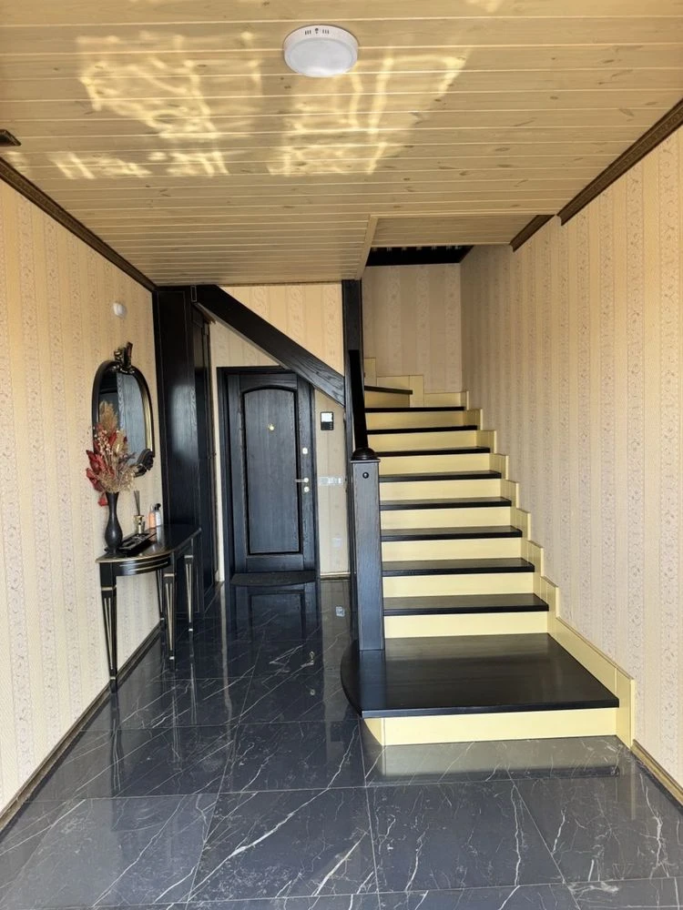 Продаж 2-поверх.пентхаус, новобудова  в центрі міста (вул.Тк