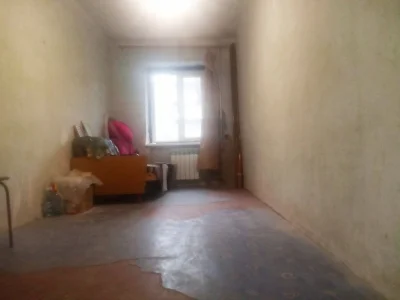 Продам 2-х комнатную квартиру в центре.
