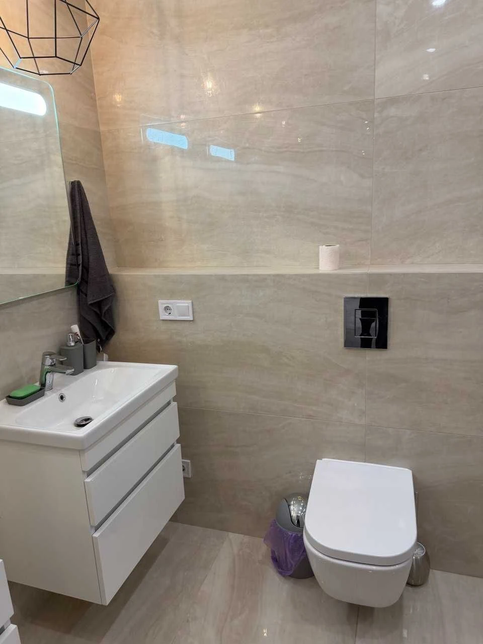 Продаж, Квартира 87.8 м.у самому Центрі Кременчука, вул. Сер