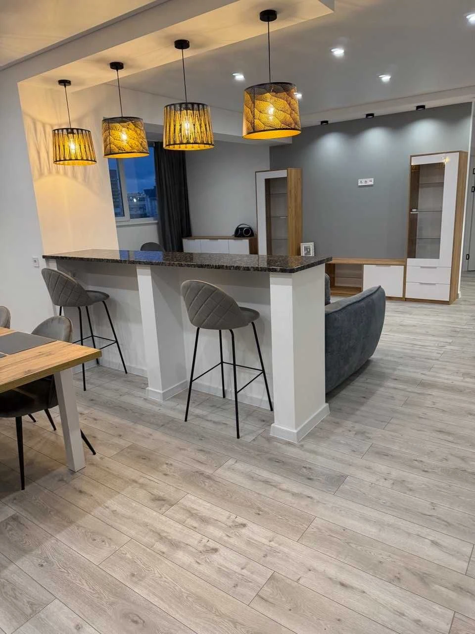 Продаж, Квартира 87.8 м.у самому Центрі Кременчука, вул. Сер