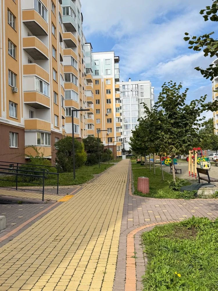 Two-bedroom apartment with gas in m.Buchy, "Solneya Osel" residential complex