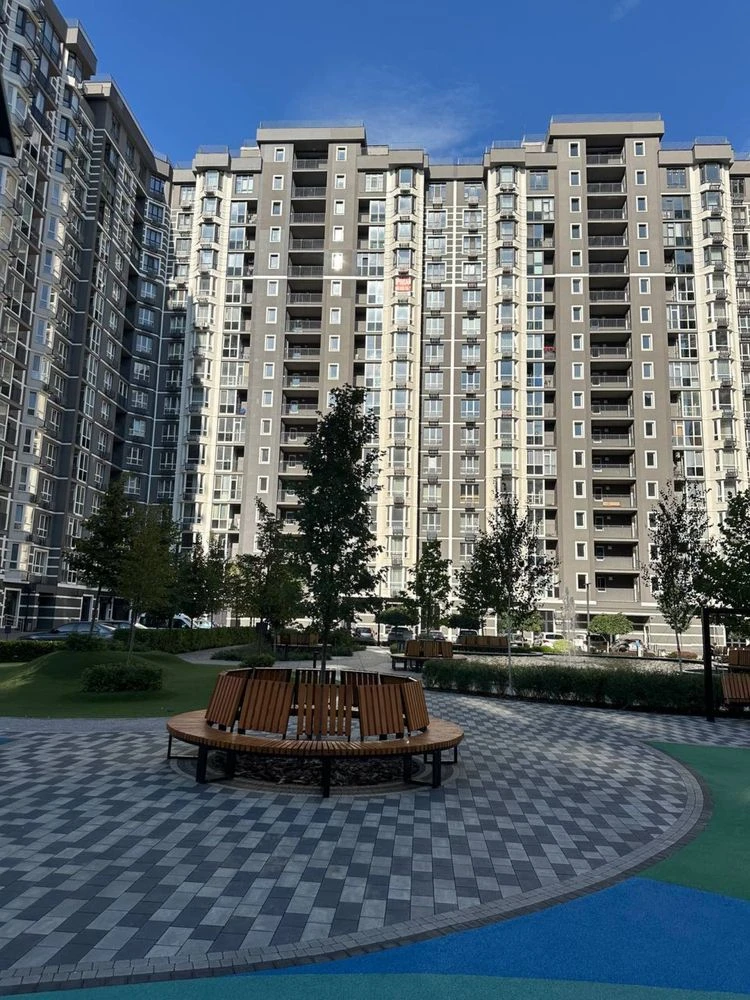 For Sale: One-Bedroom Apartment. Bucha. Grand Burze Residence. Urgent Sale