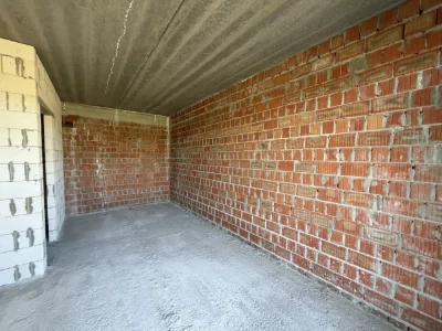 NO COMMISSION | For Sale 1-Bedroom Apartment, Unrenovated!